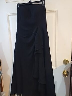 No Label Elegant Black Strapless Dress with Ruffle Detail